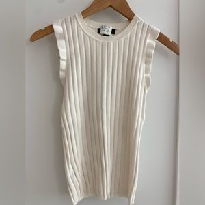 Ann Taylor Petite cream sleeveless crew neck cream sweater vest-Small Petite